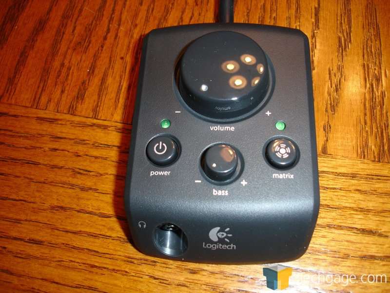 logitech_x540_09.jpg