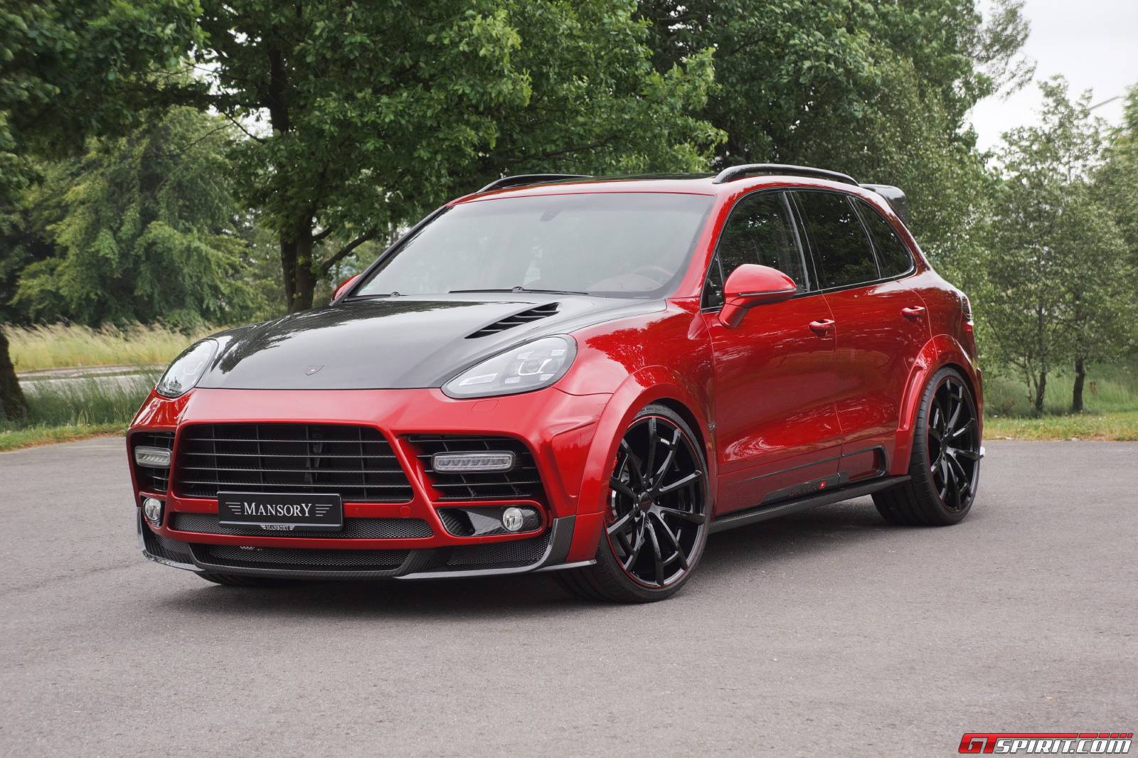 mansory_porsche_cayenne_01.jpg