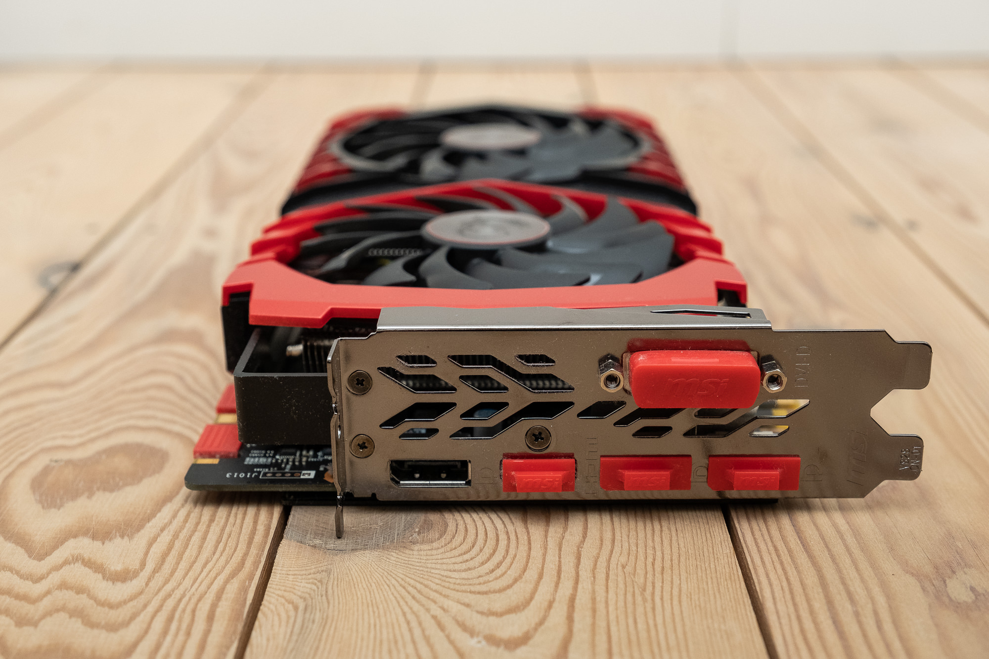 GTX1080-Lowres-003.jpg