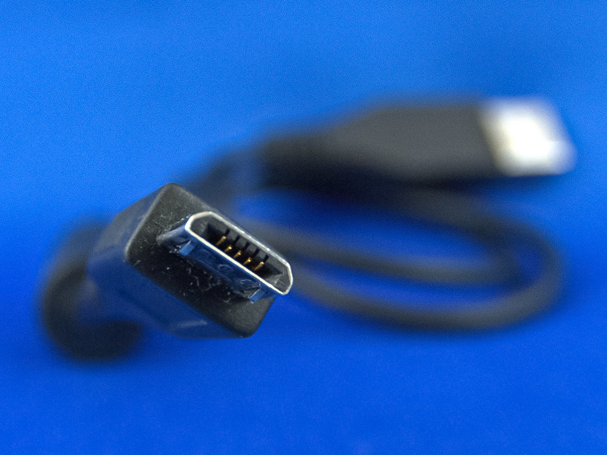 MicroB_USB_Plug.jpg
