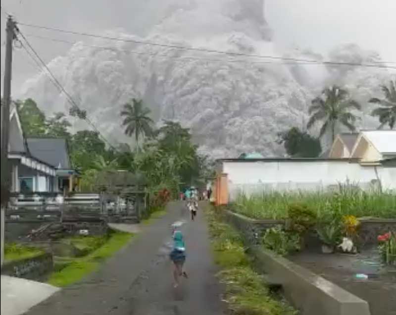 www.volcanodiscovery.com