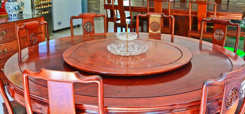 228881-800x373r1-Dining-table-with-spinning-center.jpg
