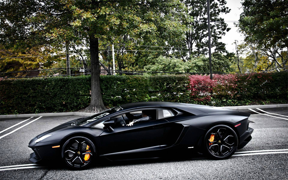 matte-black-lamborghini-aventador.jpg