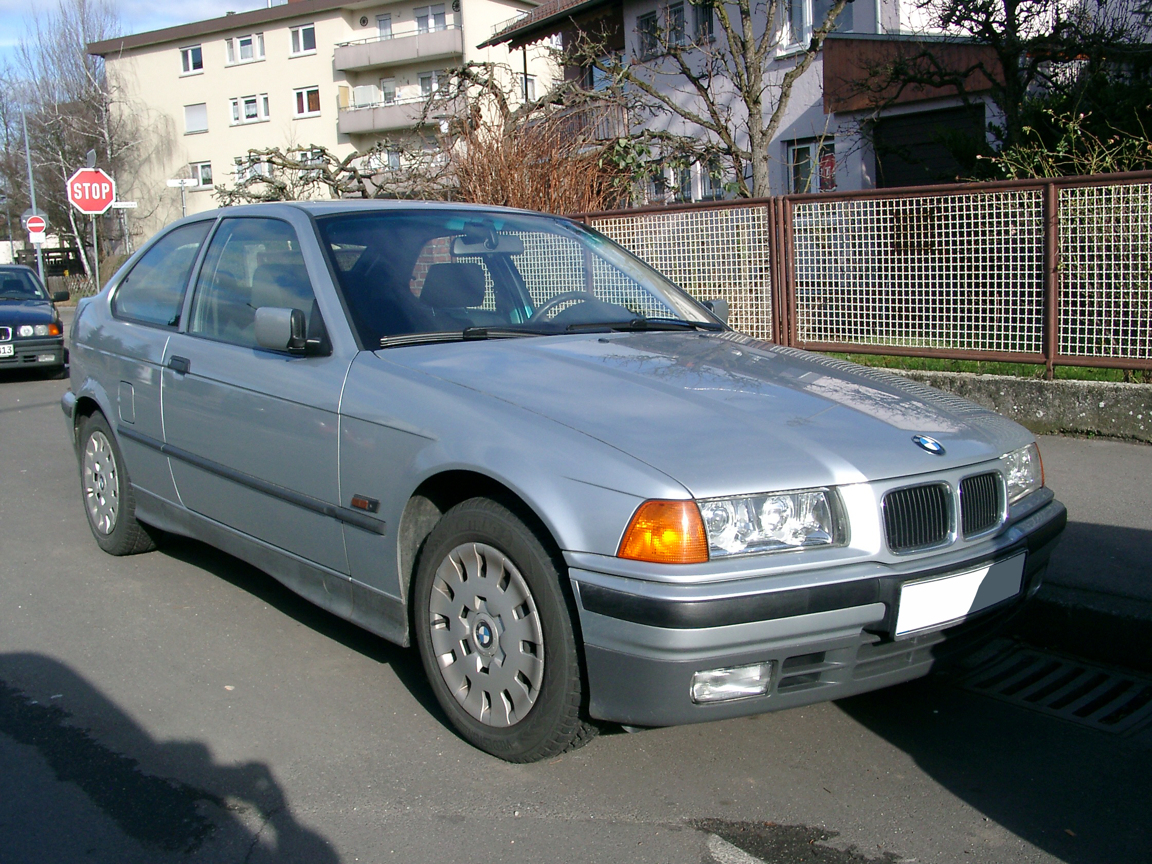 20070401224430!BMW_E36_Compact_front.jpg