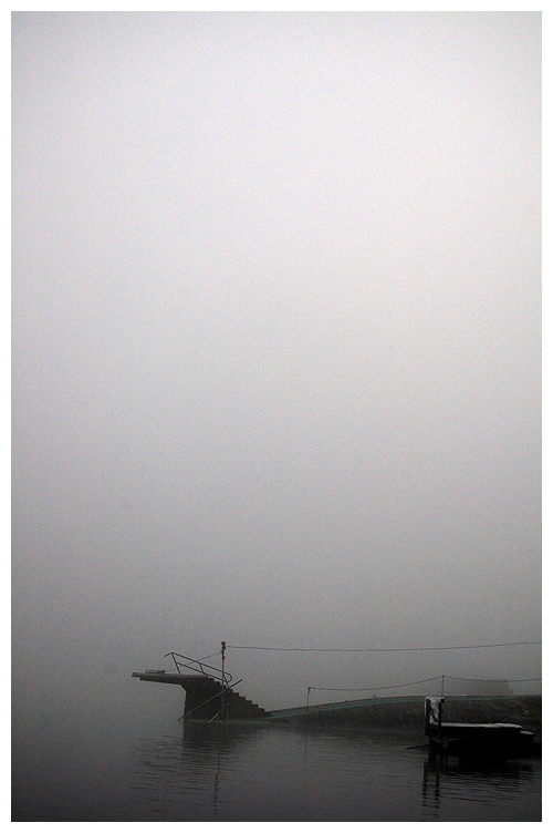 Foggy_shores_by_crepin.jpg