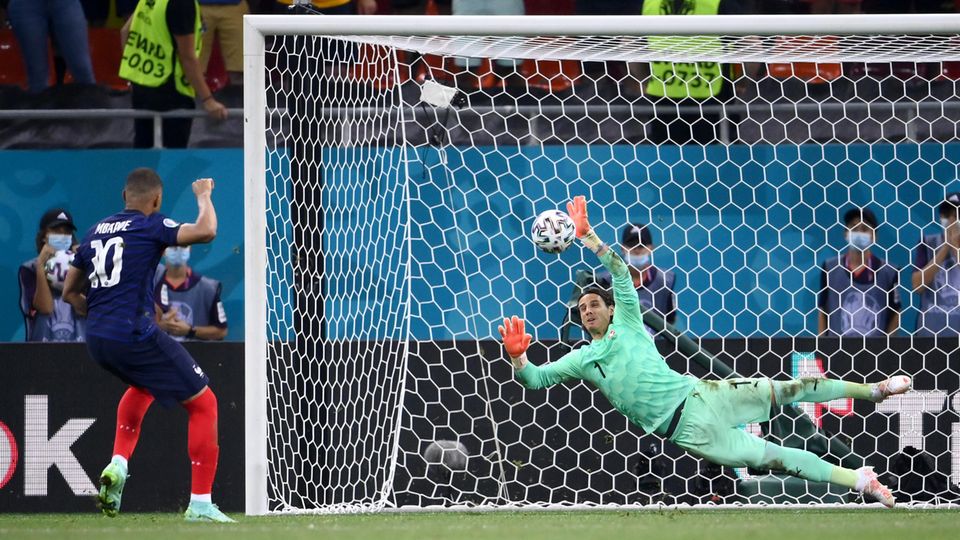 fussball-em-sommer-parade-mbappe.jpg