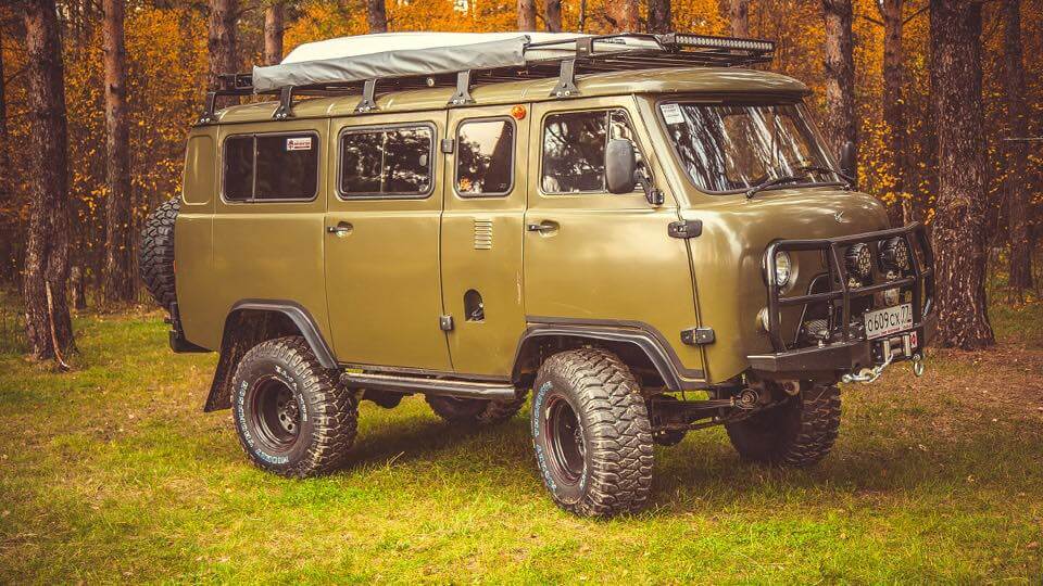 UAZ-452-2206-Bukhanka-Offroad-Camper-3.jpg