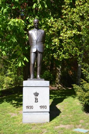 standbeeld-van-koning.jpg