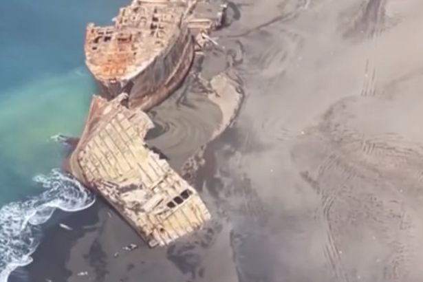 1_Sunken_Ships.jpg