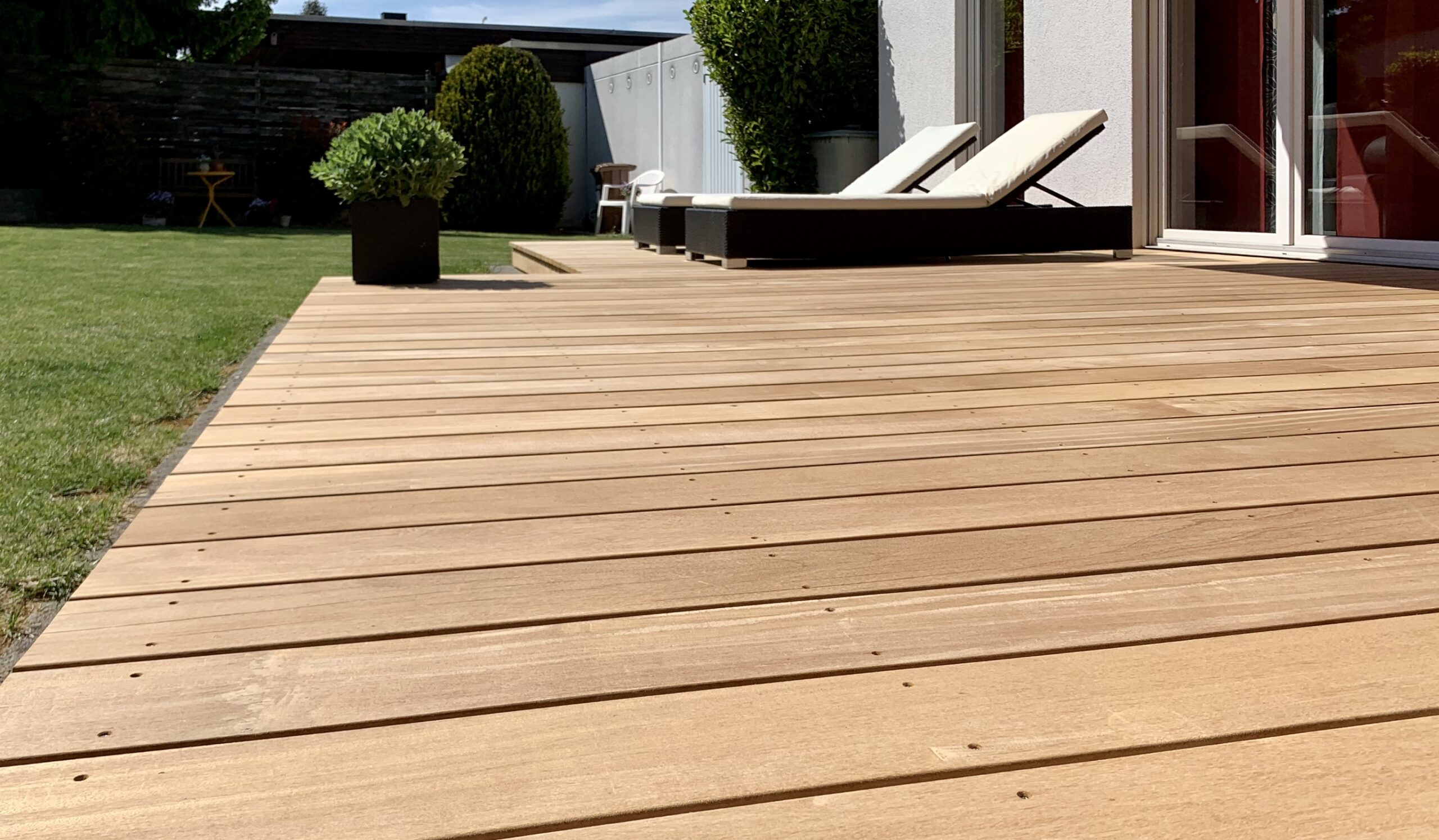 Garapa-Terrassendielen-3-scaled.jpg