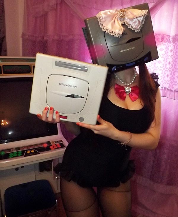 polylina-and-her-sega-saturn.jpg