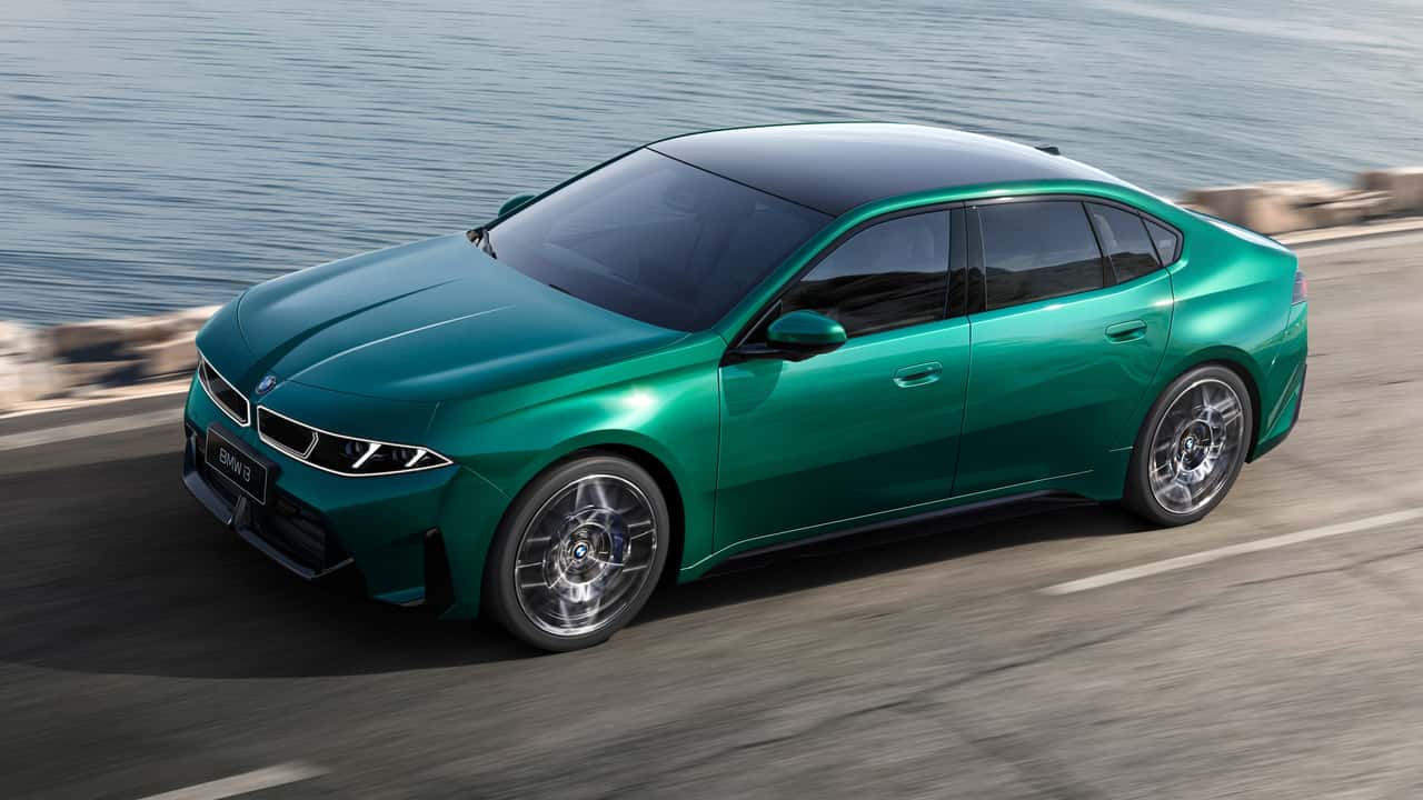 2026-bmw-i3-long-wheelbase-china.jpg