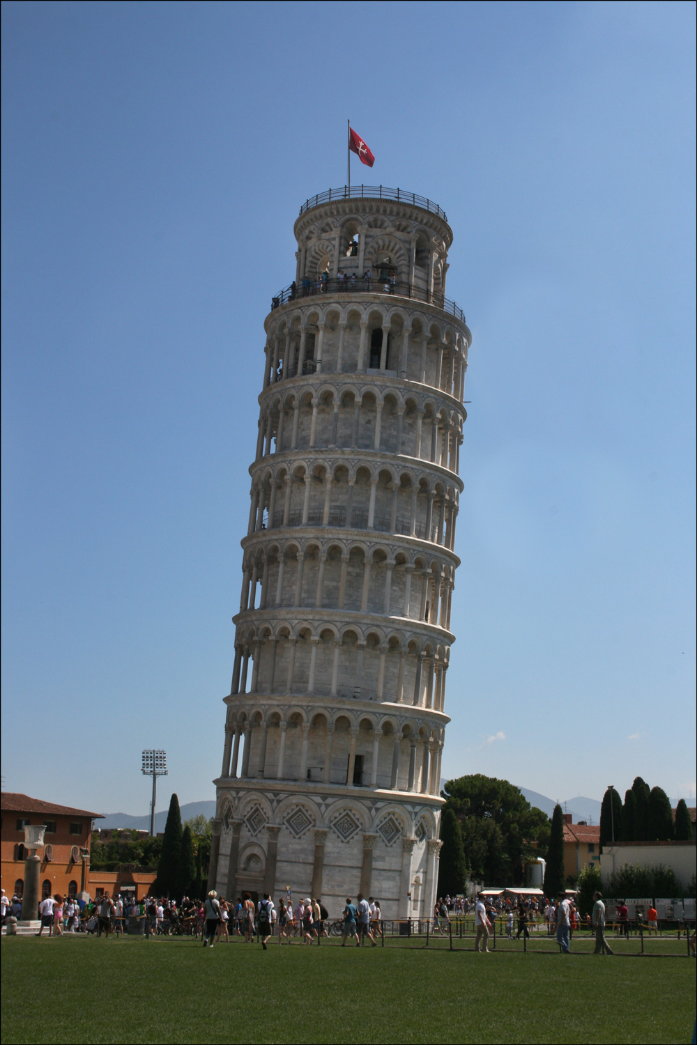 Leaning-Tower-of-Pisa.jpg