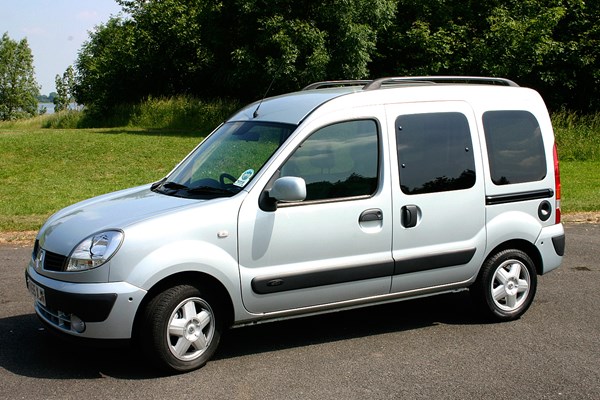 renault_2005_kangoo.jpg