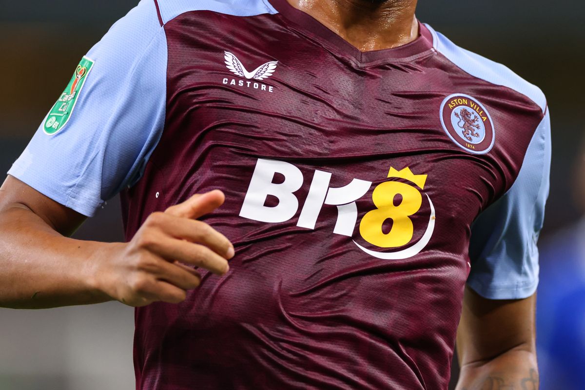 www.fourfourtwo.com