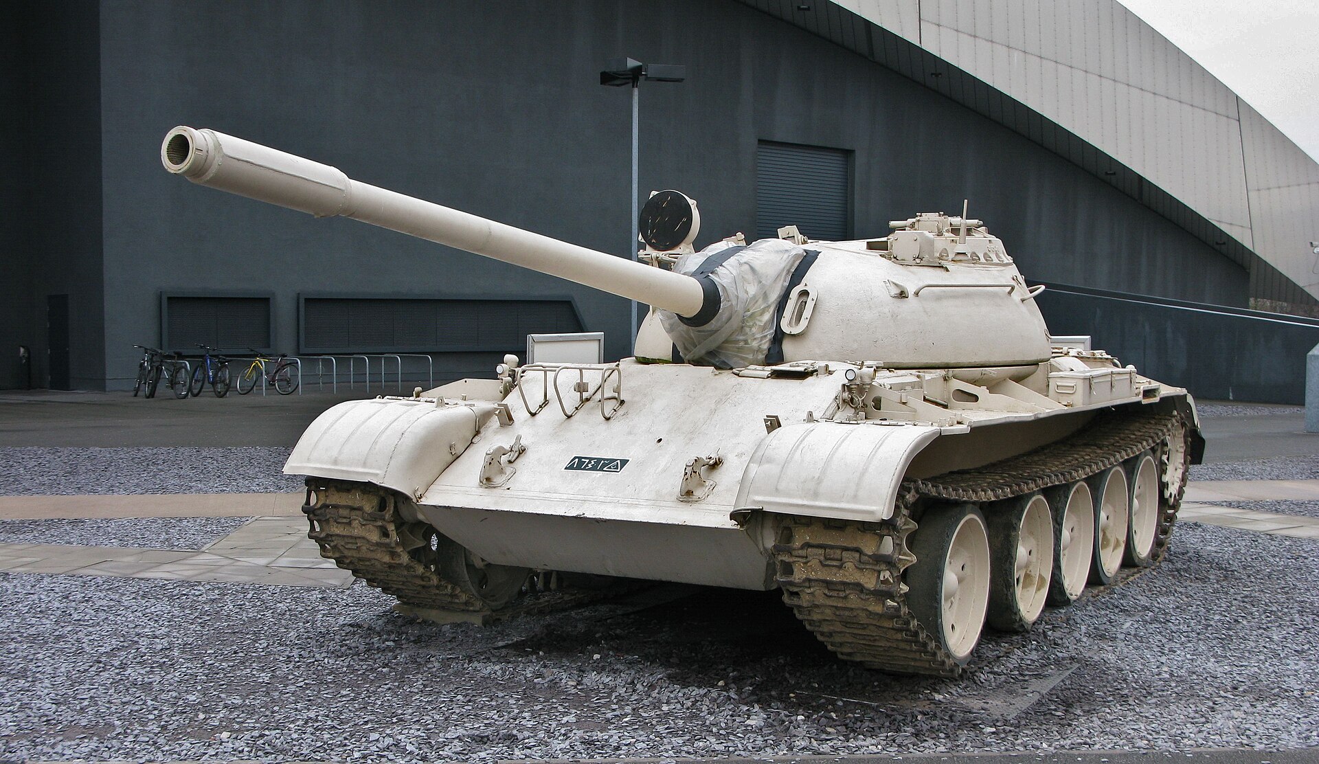 1920px-T-55_4.jpg