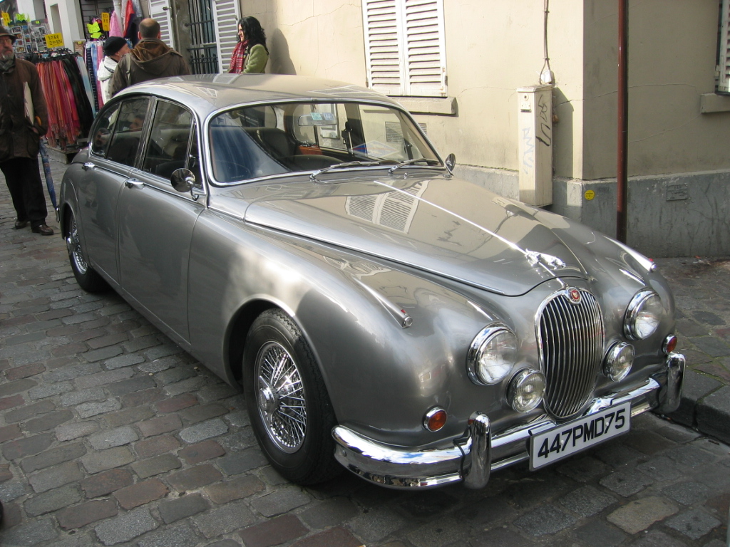 Jaguar_MK2_-_01.jpg