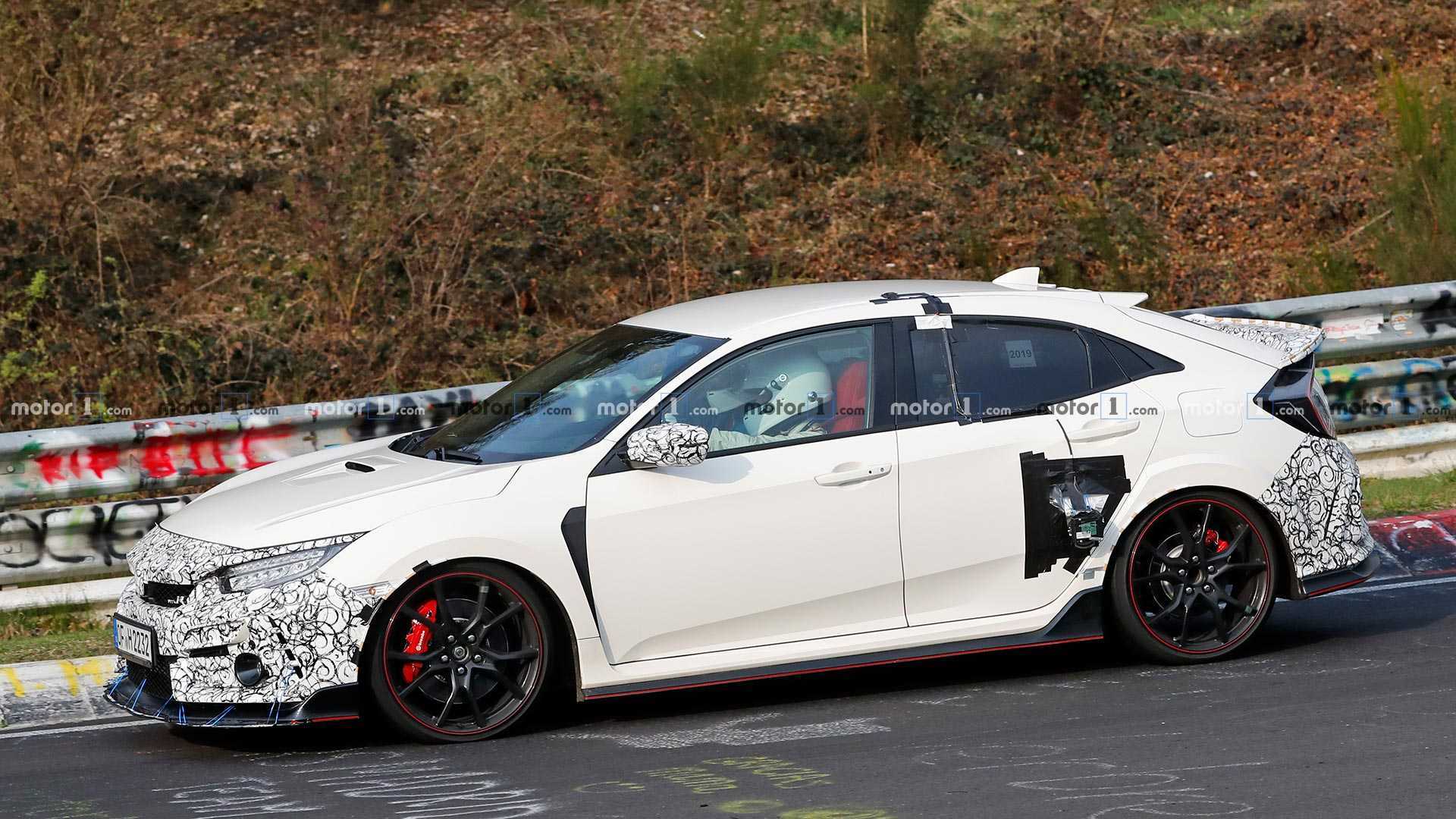 honda-civic-type-r-test-mule-spy-shots.jpg