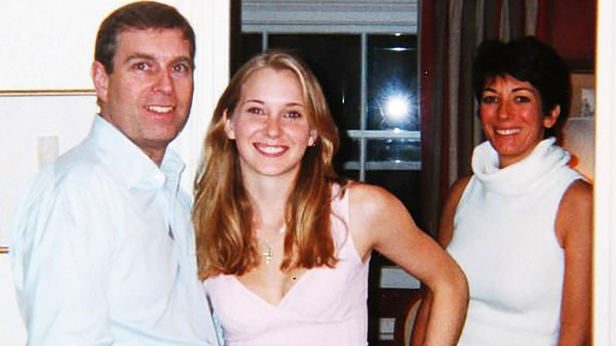 skynews-prince-andrew-virginia-roberts_4757381.jpg