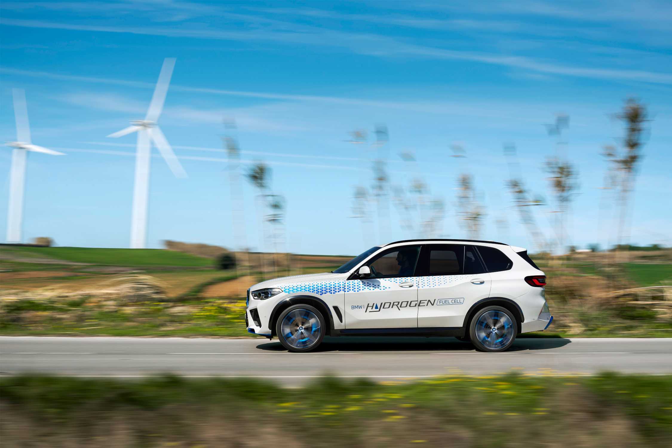 www.press.bmwgroup.com
