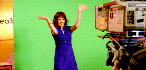 lizlemonwaving.gif