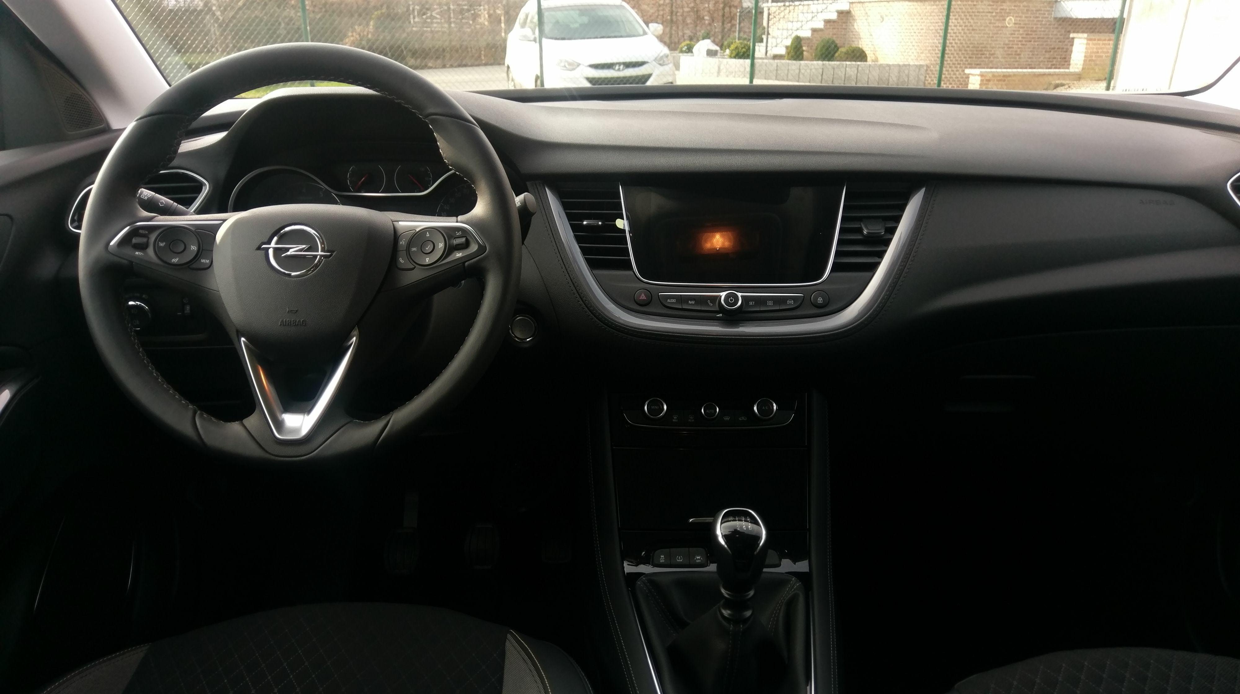 5a82bbebc1311-auto4.jpg