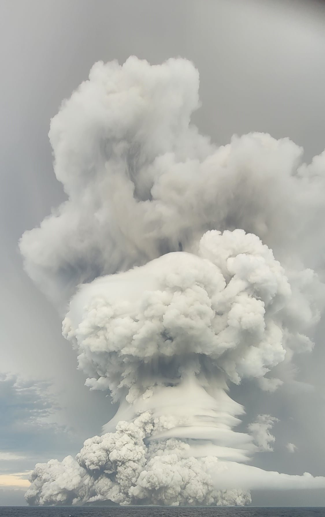 www.volcanodiscovery.com