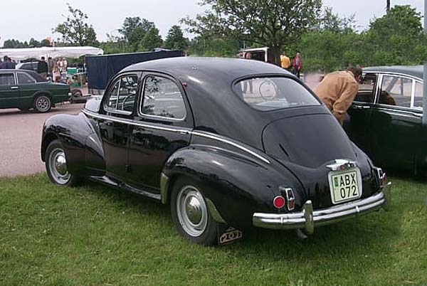 Peu203blackrear.jpg