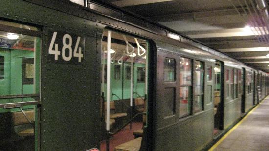 484-train-car.jpg