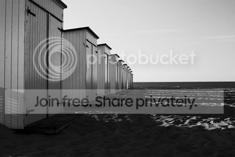 sized_Strandhuisb-w2.jpg