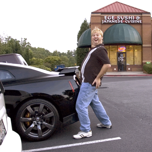 Nissan-GT-R-Hump.gif