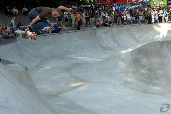 backsideair1.jpg