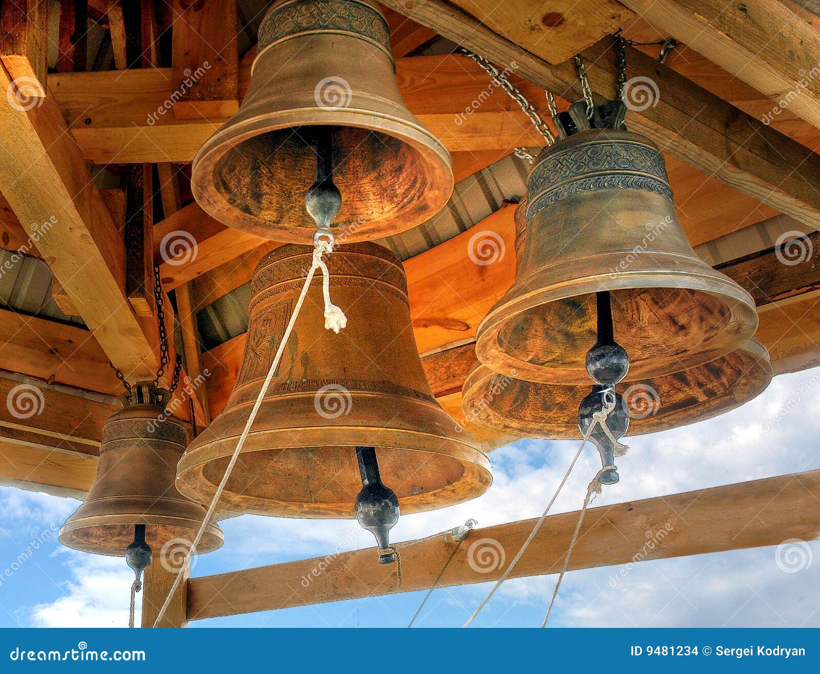 de-klokken-van-de-kerk-9481234.jpg