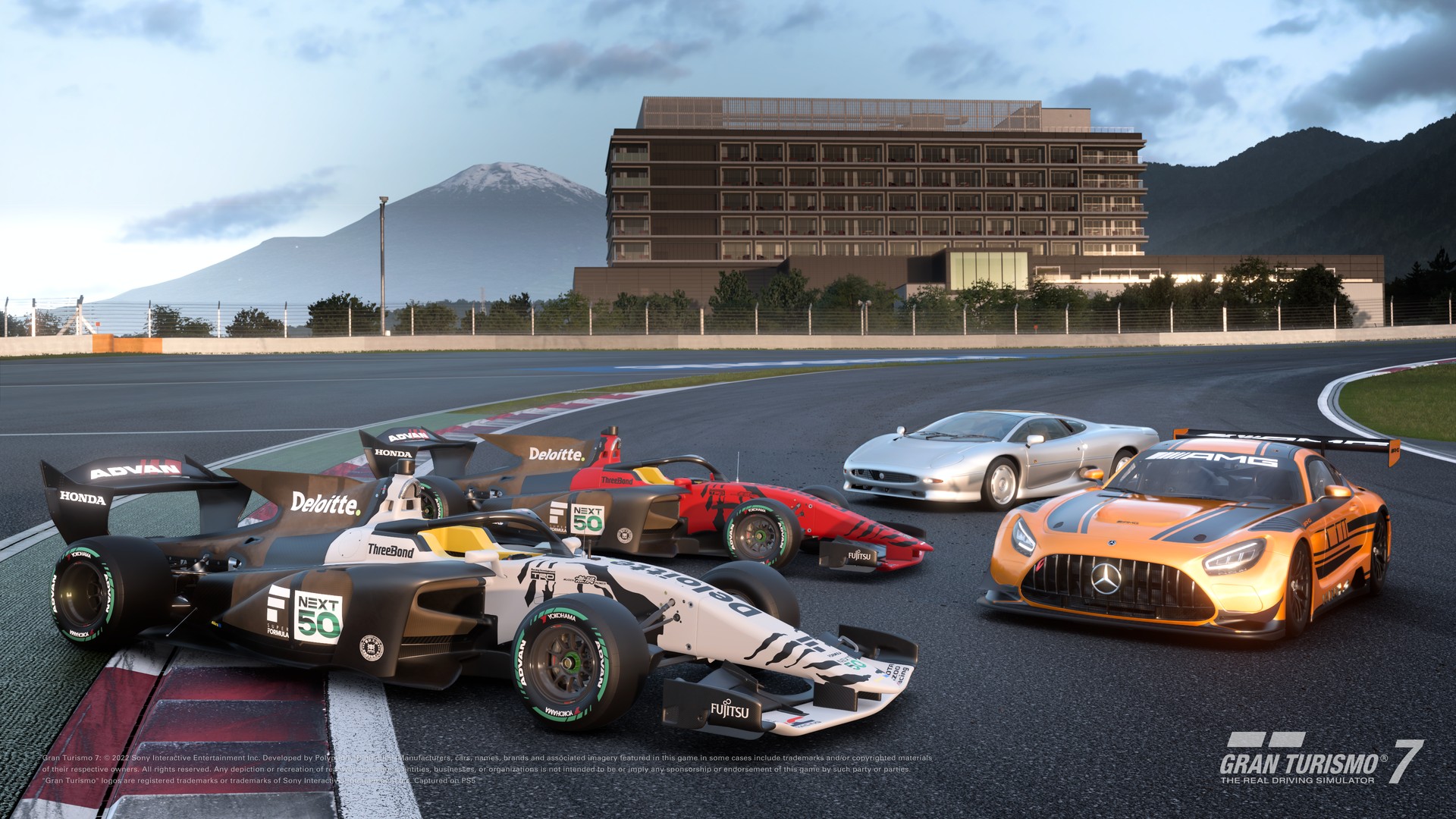 www.gran-turismo.com