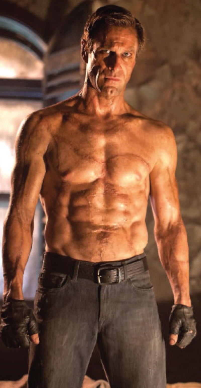 aaron-eckhart-i-frankenstein-01-801x1541.jpg