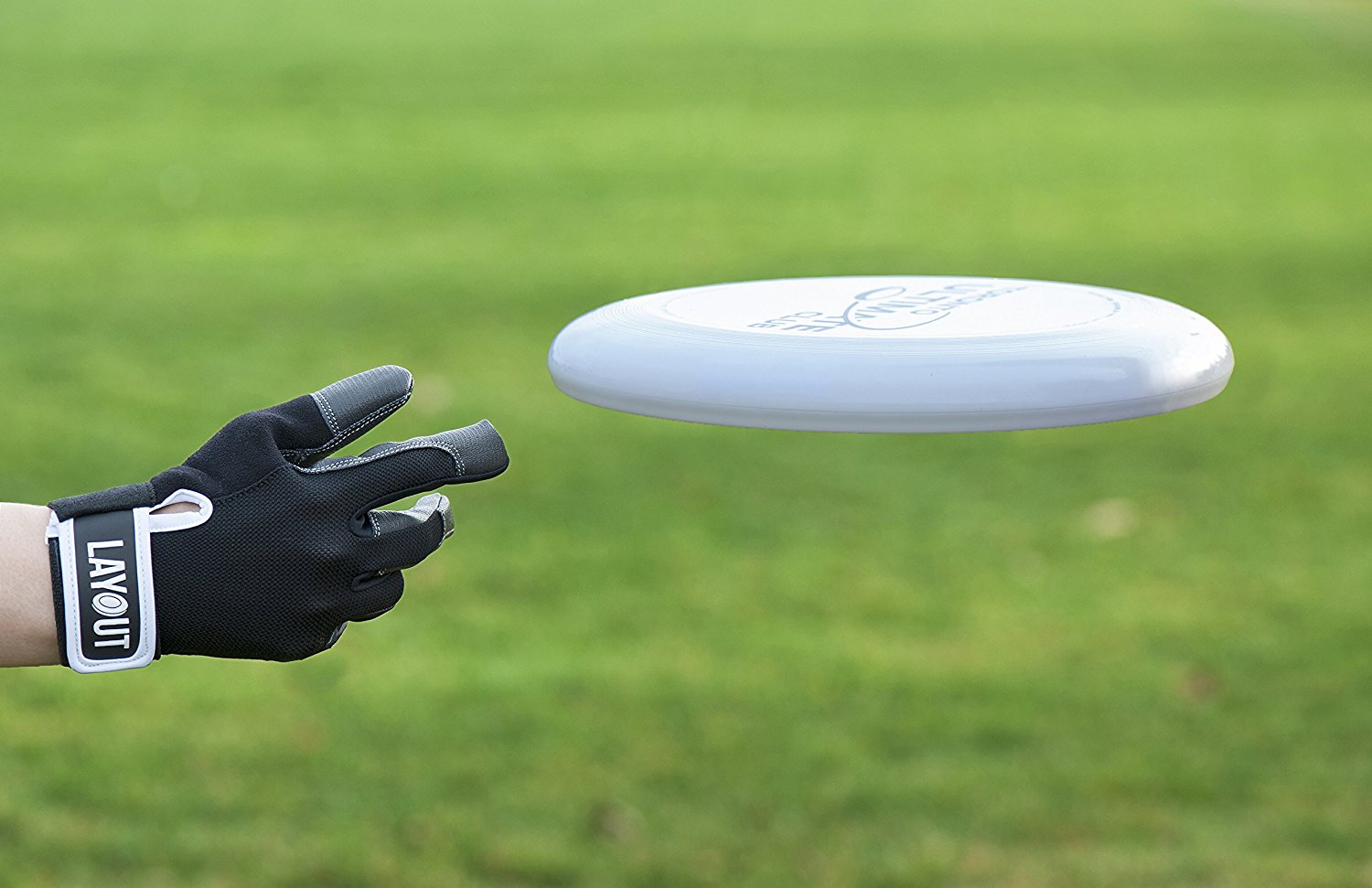 ultimate_frisbee_gloves.jpg