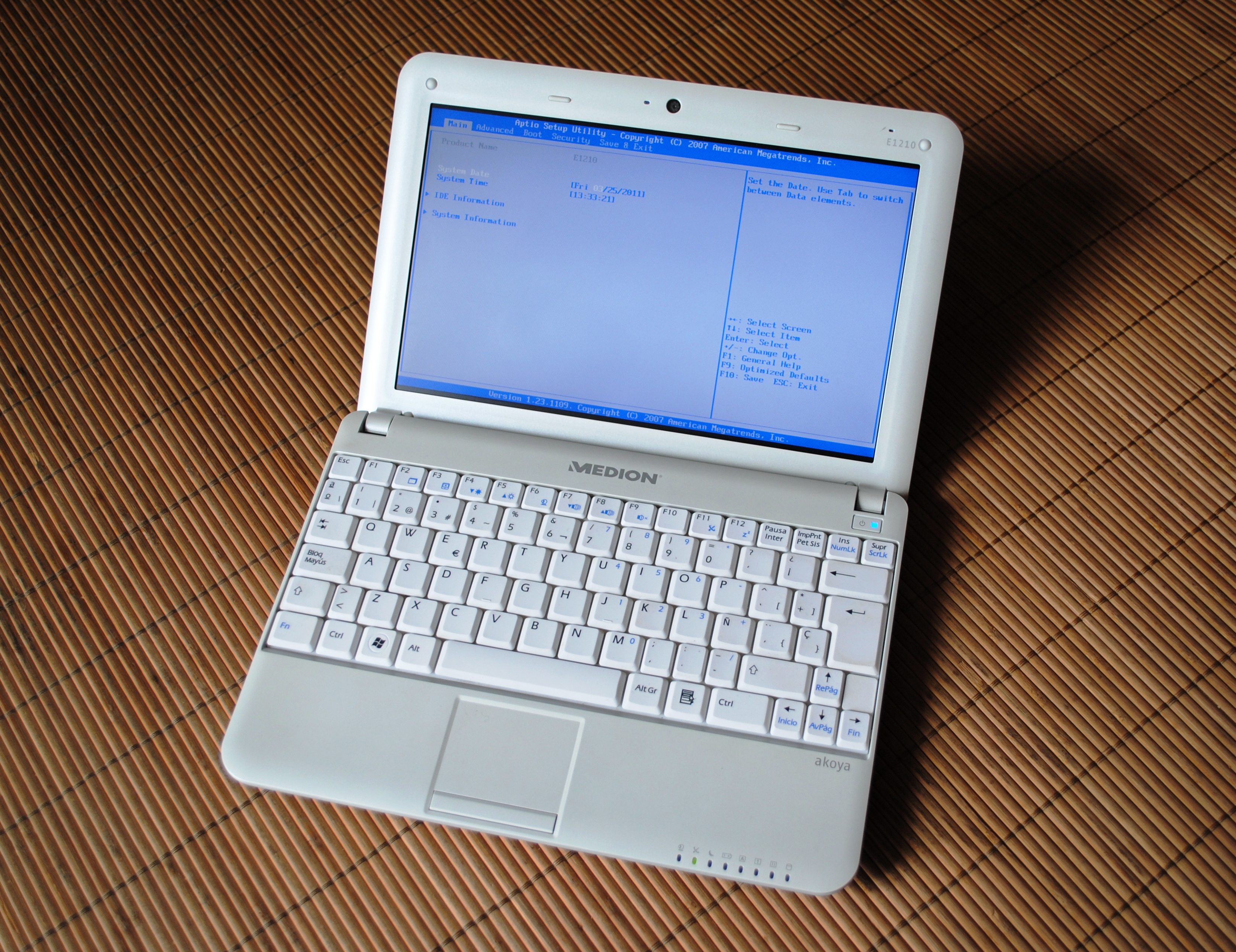 MEDION_AKOYA_E1210.JPG