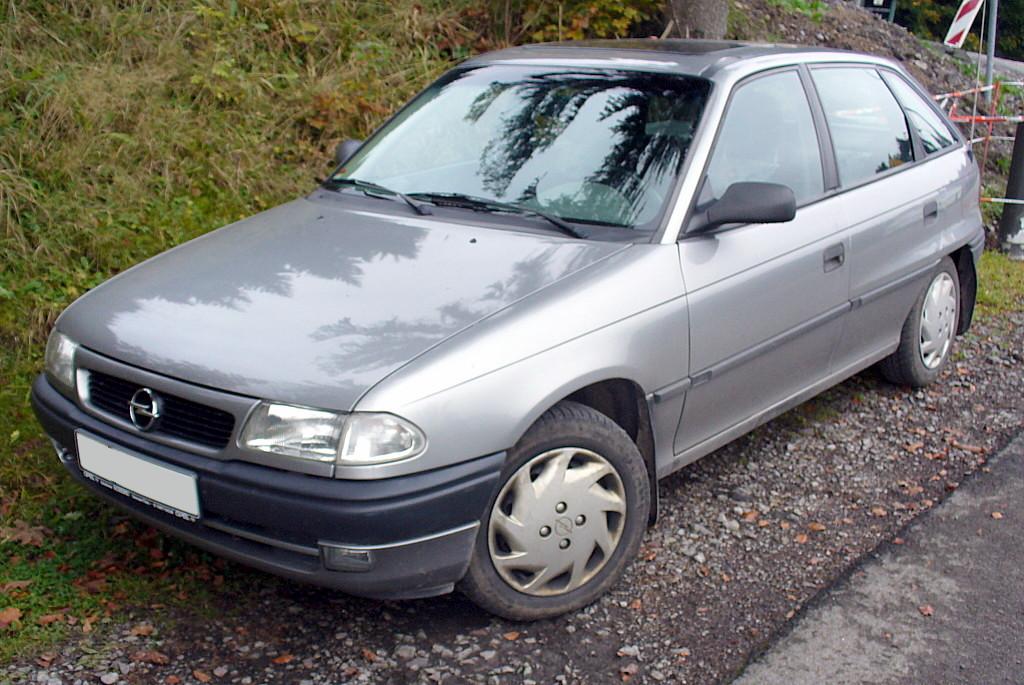 Opel_Astra_F_grey.JPG