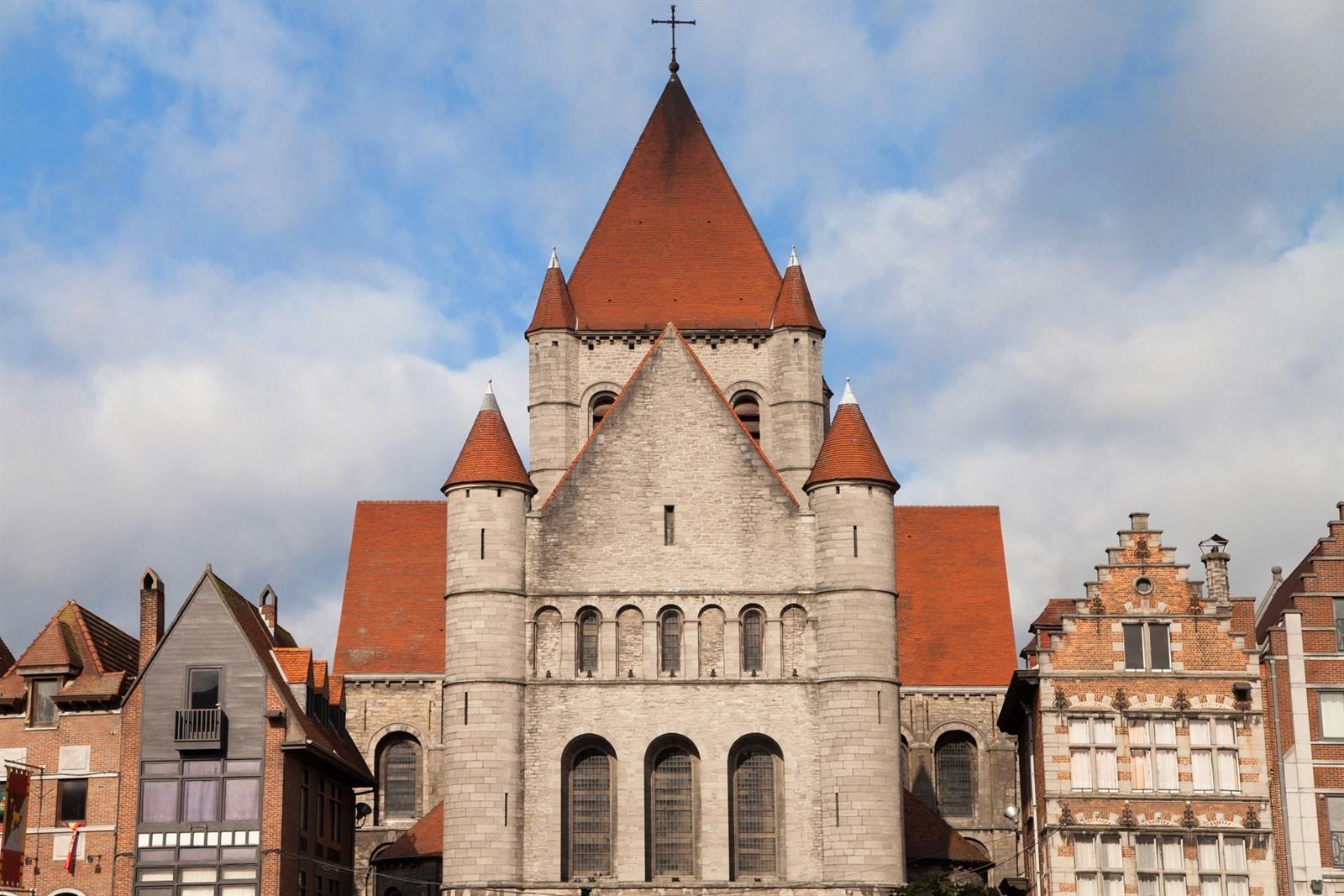 sint-kwintenskerk-in-doornik_18387_xl.jpg