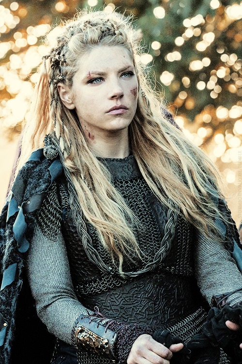 Katheryn-Winnick-Vikings-Hair.jpg